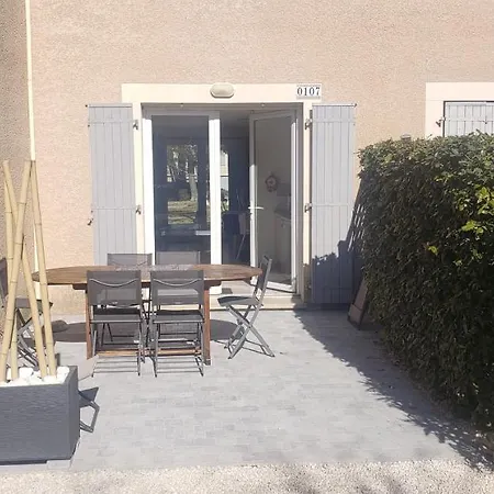 Maisonnette Des Vignes Calvisson Exterior photo